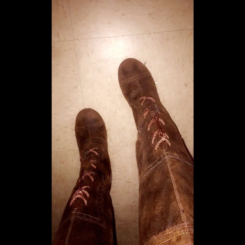 Suede heel knee boots 😫😍